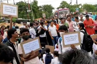 Student protest to get private tuition from Govt school teacher in Digha