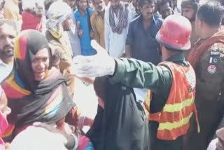 At least 18 women drowned after the overcrowded boat they were on a wedding procession capsized on the Indus river on Monday in Sadiqbad subdistrict of Punjab province.