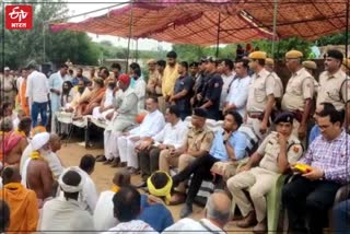 Tourism Minister Vishvendra Singh with Saints in Bharatpur