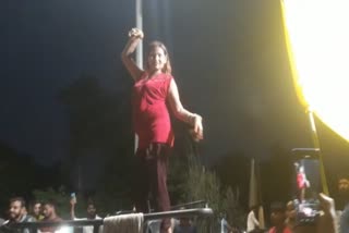 bar-bala-dances-at-haridwar-kanwar-fair