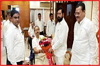 CM Met Gajanan Kirtikar