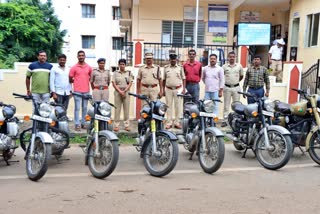 ಶೋಕಿಗಾಗಿ ಬುಲೆಟ್ ಬೈಕ್​ಗಳನ್ನೇ ಕಳ್ಳತನ ಮಾಡುತ್ತಿದ್ದ ಇಬ್ಬರು ಖದೀಮರ ಬಂಧನ