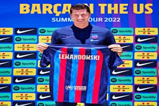 football newa  Robert Lewandowski  Barcelona  Lewandowski Joins Barcelona  बार्सिलोना  रॉबर्ट लेवानडॉस्की  बायर्न म्यूनिख