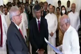 दिनेश गुणवर्धने श्रीलंका के प्रधान मंत्री नियुक्त