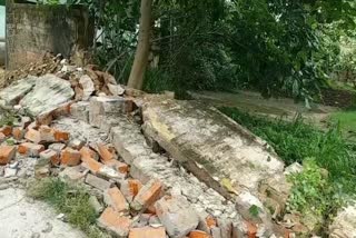 sweeper died after wall collapsed in cuttack