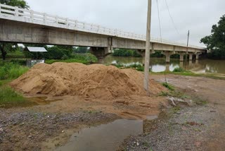 Corruption in bridge construction in Rajnandgaon
