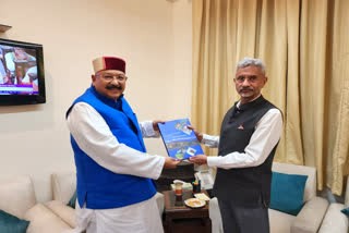 Satpal Maharaj and S Jaishankar