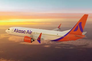 Akasa Air first commercial flight  Akasa Air booking starts  ആകാശ എയർലൈൻ സർവീസ് ആരംഭിച്ചു  ആകാശ എയർ ബുക്കിങ് ആരംഭിച്ചു  പ്രമുഖ വ്യവസായി രാകേഷ് ജുൻജുൻവാല  ബോയിങ് 737 മാക്‌സ് എയർക്രാഫ്‌റ്റ്