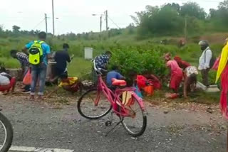 fish robbery on the road in chaibasa