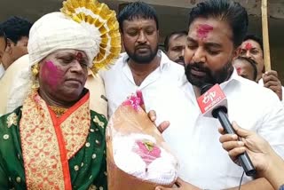 Rahul Awade felicitated the transgender corporator