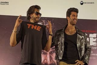 Ranveer Singh's hilarious reaction to Vijay Deverakonda wearing chappals at Liger trailer launch