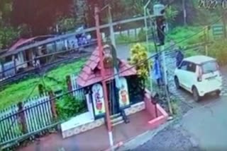 girl student run over by train infront of her mother in Kerala