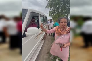 Awaaz from a woman to the Tehsildar in Gangavati