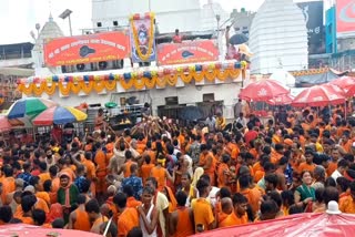 devotees gathered in Deoghar Baba temple on second Monday of Sawan