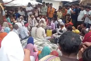 UP man dies of snake bite, family calls snake charmers to revive him