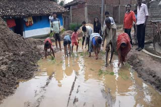 Protest by planting a road in Balaghat