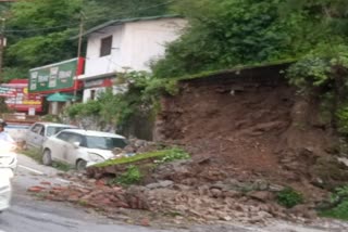 Kolukhet Jharipani road blocked