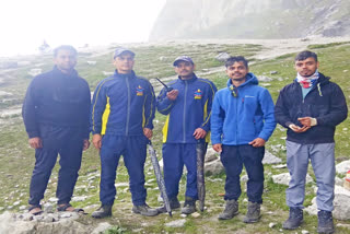 SDRF Team Rescues tourists