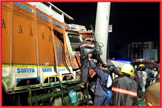 Truck Hit Pole then Fire Brigade