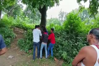 Dead body of young man found in Dhanbad
