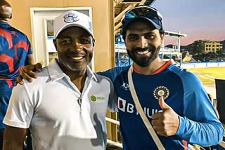 chennai super kings share picture of ravindra jadeja with brian lara  chennai super kings  chennai super kings twitter  ravindra jadeja  brian lara  മുന്‍ ക്യാപ്റ്റന്‍ ജഡേജയുടെ ചിത്രം പങ്കുവെച്ച് ചെന്നൈ സൂപ്പര്‍ കിങ്‌സ്  ചെന്നൈ സൂപ്പര്‍ കിങ്‌സ്  രവീന്ദ്ര ജഡേജ  ബ്രയാന്‍ ലാറ