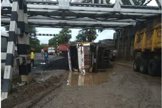 truck accident in raigarh