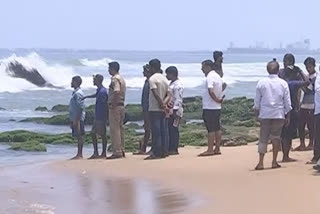 women-vanished-in-vishaka-rk-beach