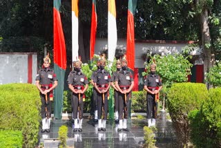 विजय दिवस के मौके पर शहीदों को दी गई श्रद्धांजलि