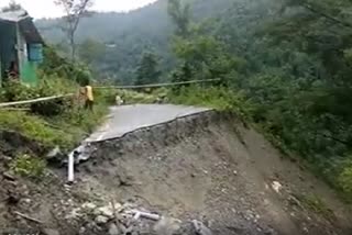 landslide-in-dalep-kataray-highway-in-sikkim