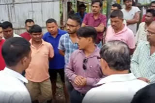 Protest against liquor outlets in Bedati