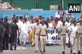 protest-march-by-congress-mps-against-sonia-hearing
