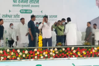 CM Hemant Soren distributed assets among beneficiaries