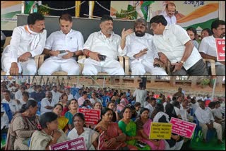 Congress withdraws silent Satyagraha