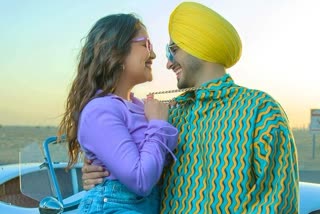 ਨੇਹਾ ਕੱਕੜ ਨੇ ਪਤੀ ਰੋਹਨਪ੍ਰੀਤ ਨੂੰ ਦਿੱਤਾ ਵੱਡਾ ਸਰਪ੍ਰਾਈਜ਼, ਵੀਡੀਓ ਦੇਖ ਕੇ ਫੈਨਜ਼ ਵੀ ਰਹਿ ਗਏ ਹੈਰਾਨ