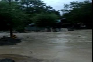 Srinagar Leh highway closed after mudslides at Klangund in Ganderbal