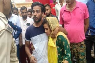 rajasthan-father-tries-to-crush-daughter-with-an-auto-as-she-married-a-hindu-boy