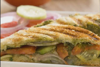 How To Make Grilled Veg Cheese Sandvich At Home