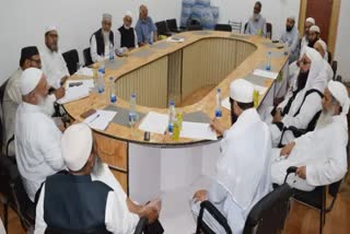 سری نگر میں متحدہ مجلس علماء کا ہنگامی مشاورتی اجلاس منعقد