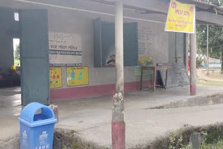 manikpur flood camp in school