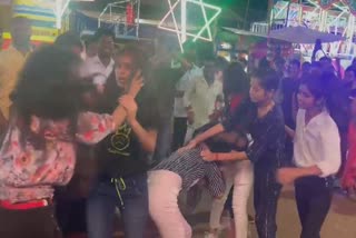 GIRLS FIGHT TOGETHER IN DISNEYLAND FAIR BY BOYFRIEND IN PALAMU