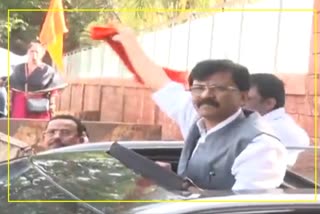 ED officials detain Shiv Sena Sanjay Raut