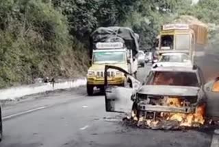 burnt-car-at-dimbam-ghat-four-people-safe