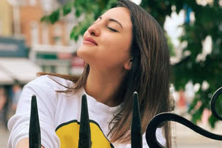 Sonakshi Sinha latest pics