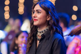 HBD Mrunal Thakur