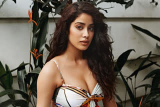 janhvi kapoor latest photos