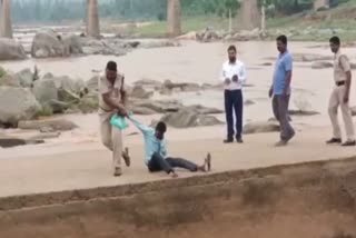 Viral video of ASI Tikeshwar Yadav