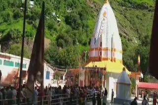 amid-tight-security-second-batch-of-buddha-amarnath-visite