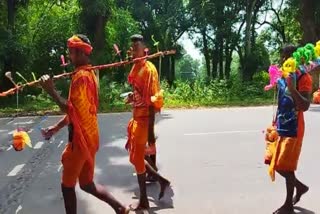 devotees offer prayer to lord shiva in nabarangpur on third Monday of sawan month