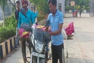 MOTHER DEAD BODY ON BIKE