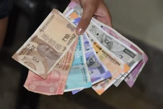 Rupee strengthens 12 paise in early trade